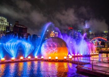 Crown Christmas River Show